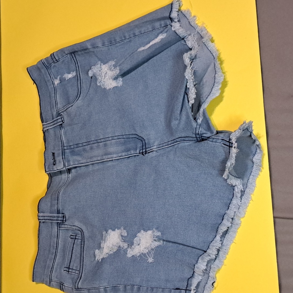 Daisy shorts
